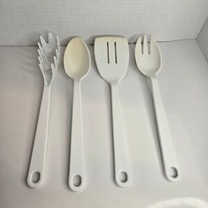 Vintage Tailor Made Products 4 Piece Plastic Kitchen Utensil Set USA White